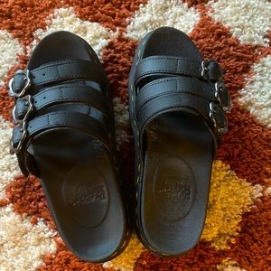Dr. Martens Blaire slides 🖤